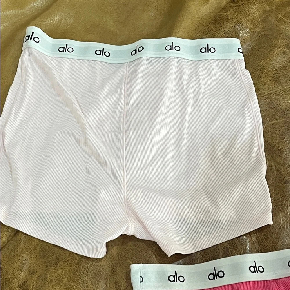 ALO Yoga Ribbed Boxer Briefs Set - Picture 8 of 10